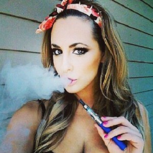 Vaping babe with the istick